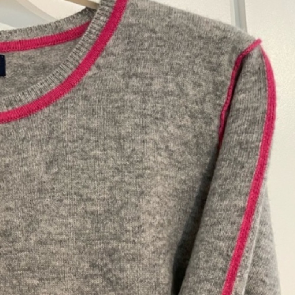 NWOT Chelsea & Theodore Republic cashmere sweater